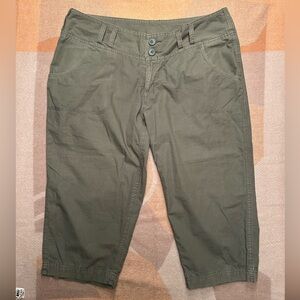 Green Columbia Capri Crop lightweight hiking Pants Womens 10